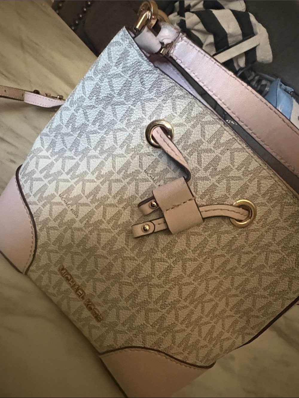 Michael Kors Bucket bag